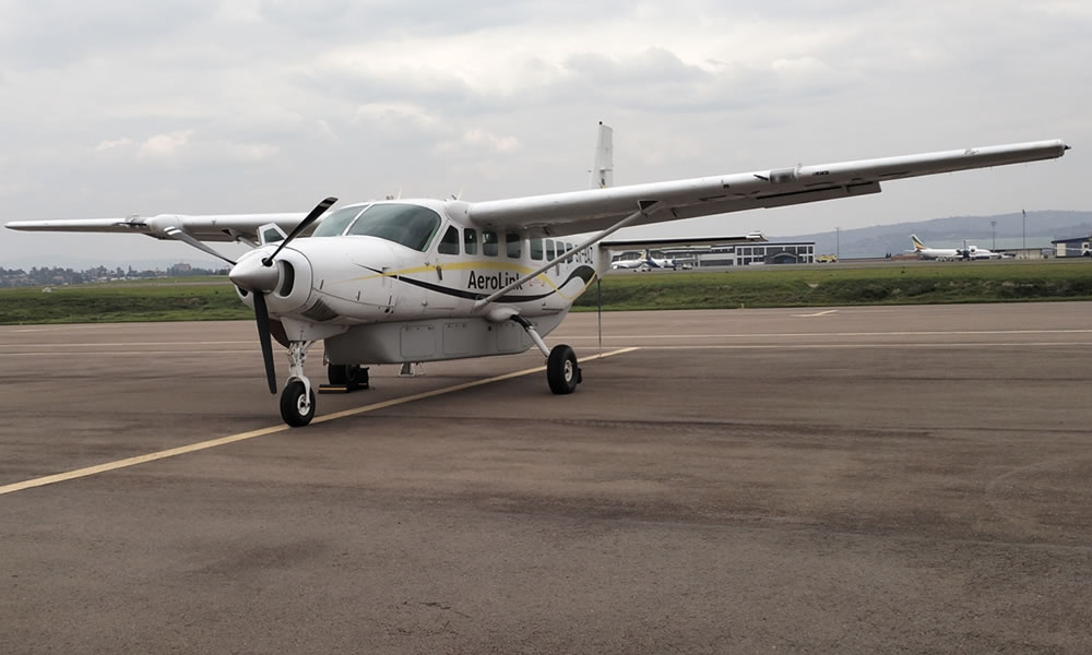 4 Days Flying Wildlife Adventure in Uganda, Luxury Uganda Flying Safaris